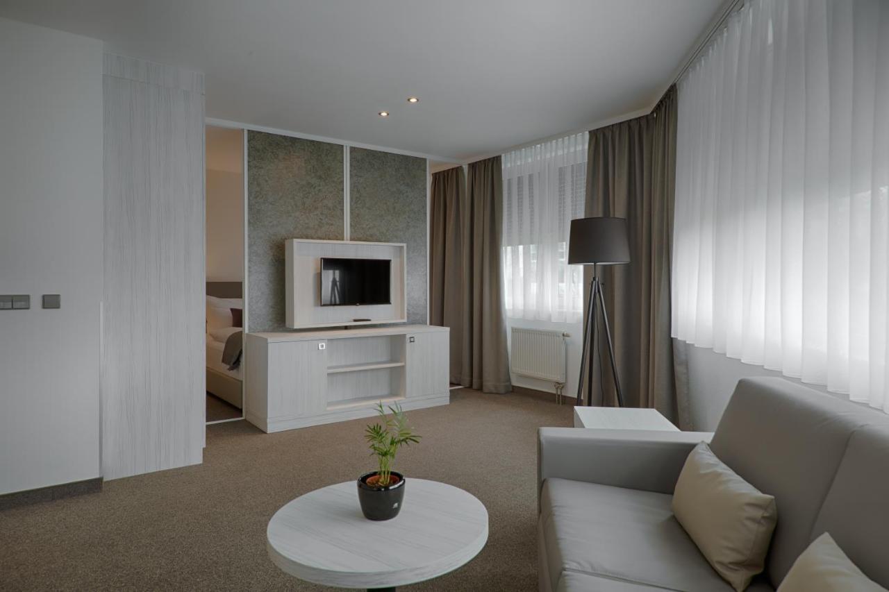 Hotel Townhouse Dahlewitz  Екстер'єр фото