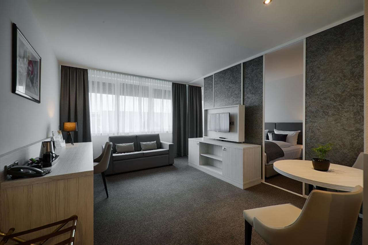 Hotel Townhouse Dahlewitz  Екстер'єр фото